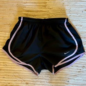 Nike Women’s Dry Fit Shorts Medium